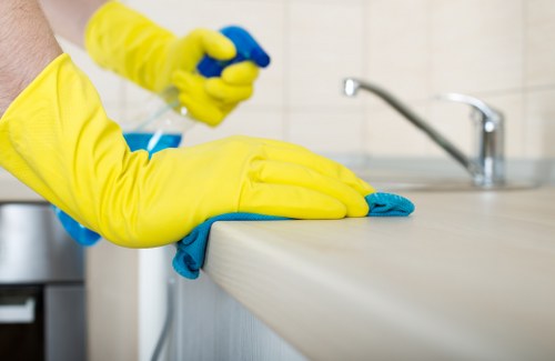 End of tenancy cleaners in Hampstead preparing a rental home for inspection